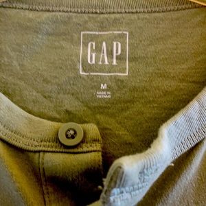 Gap.  Medium size slub Henley